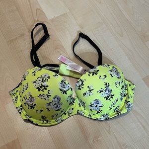 Wear Everywhere Lightly lined VS bra